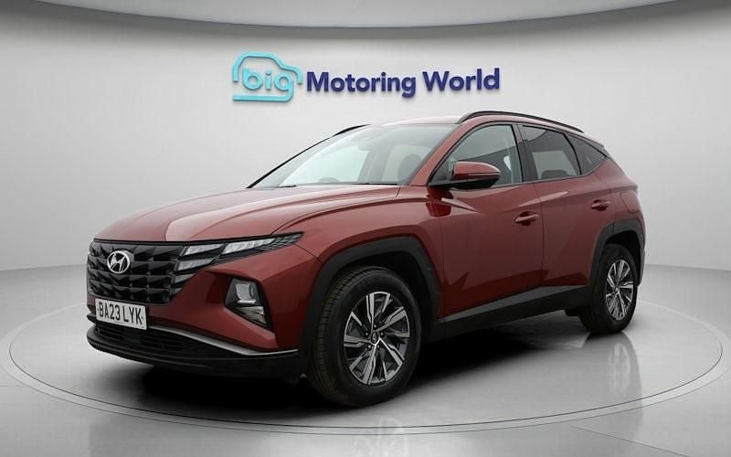 Used Hyundai Tucson SE 150 HP (110 kW) 2023 Red SUV