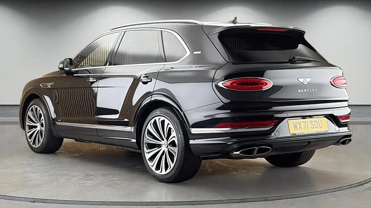 Used Bentley Bentayga 550 HP (404 kW) 2021 Black SUV