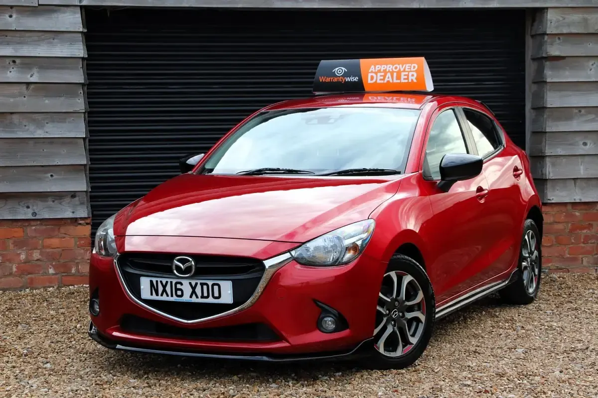 Used Mazda 2 Inclusive 88 HP (64 kW) 2016 Red Hatchback