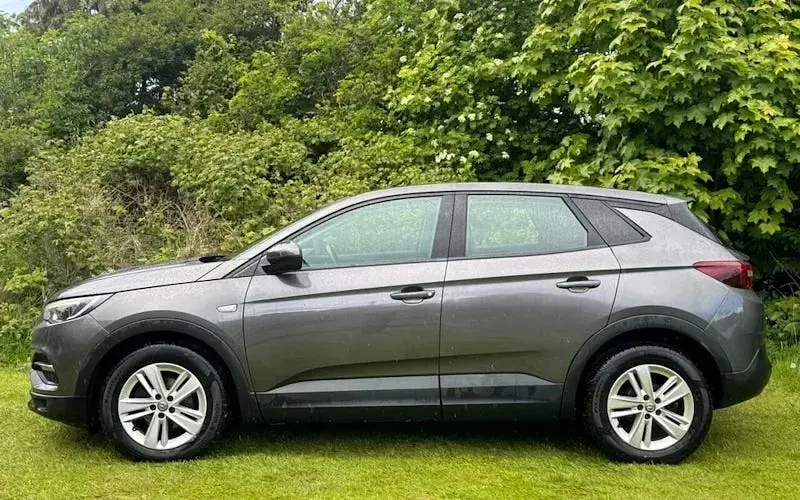 Used Vauxhall Grandland X S 131 HP (96 kW) 2019 Grey SUV