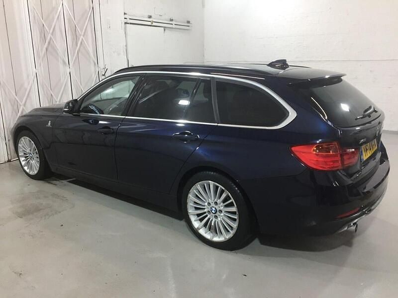 Used BMW 320 Luxury Line 184 HP (135 kW) 2014 Blue Estate