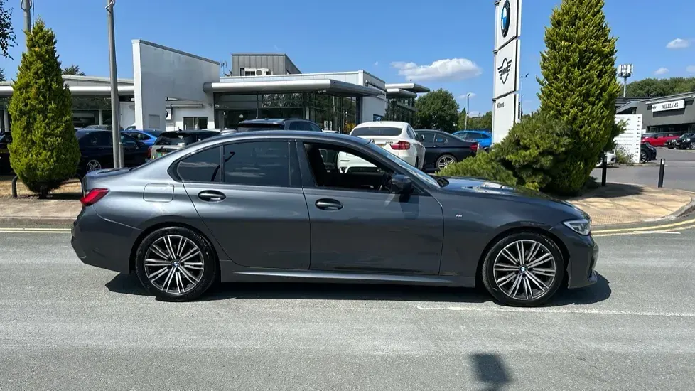 Used BMW 318 M Sport 156 HP (114 kW) 2021 Grey Sedan