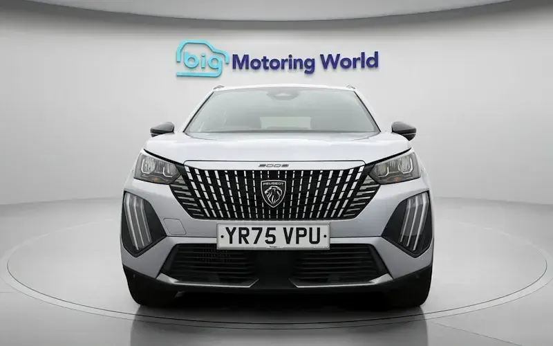 Used Peugeot 2008 Allure 101 HP (74 kW) 2024 Grey SUV