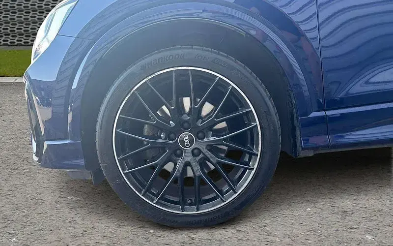 Used Audi Q2 Black Edition 150 HP (110 kW) 2023 Blue SUV