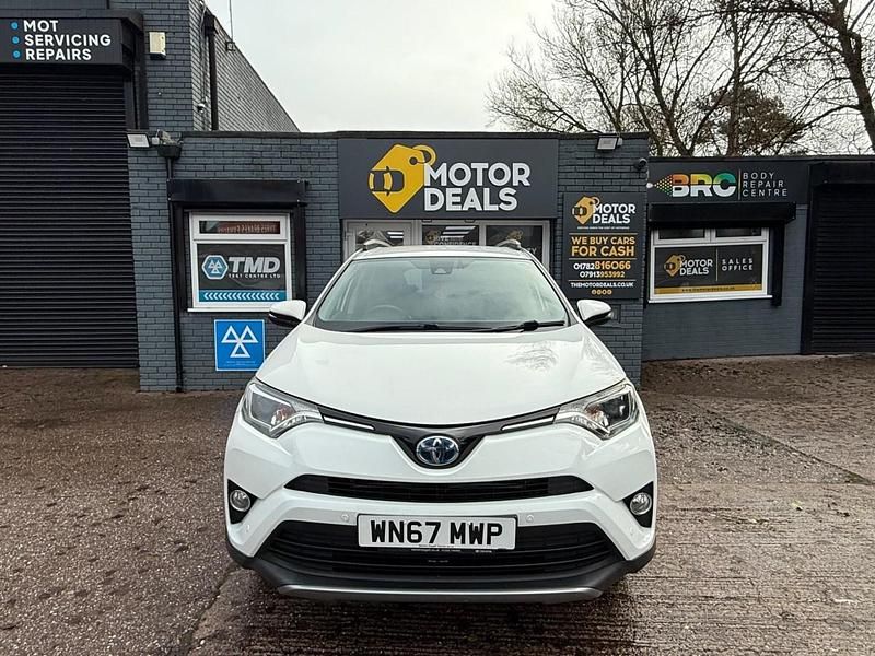 Used Toyota RAV4 Business Edition 197 HP (144 kW) 2017 White Estate