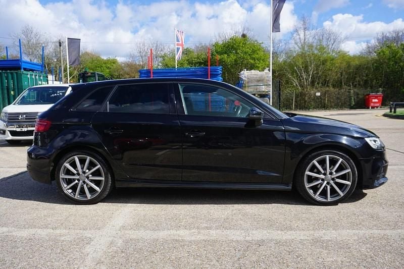 Używany Audi A3 Black Edition 150 KM (110 kW) 2018 Czarny Sedan/Limuzyna