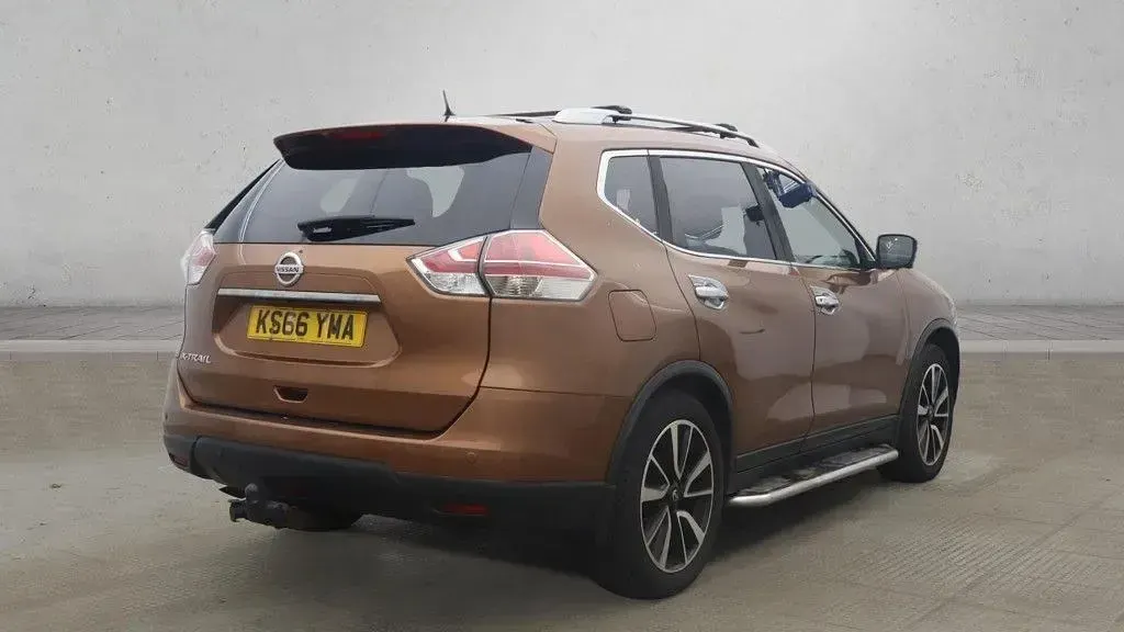 Używany Nissan X-Trail N-TEC 130 KM (95 kW) 2016 Pomarańczowy SUV