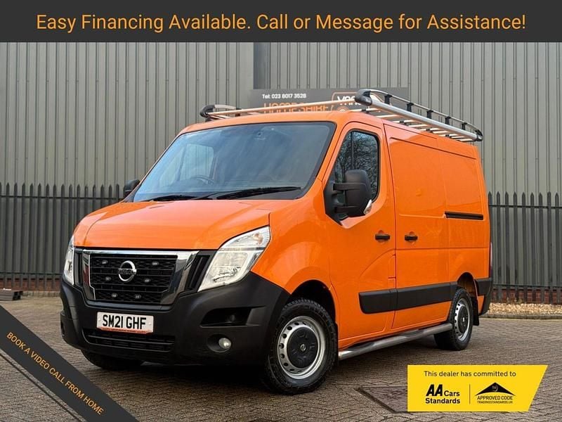 Used Nissan NV400 Acenta 135 HP (99 kW) 2021 Orange Van
