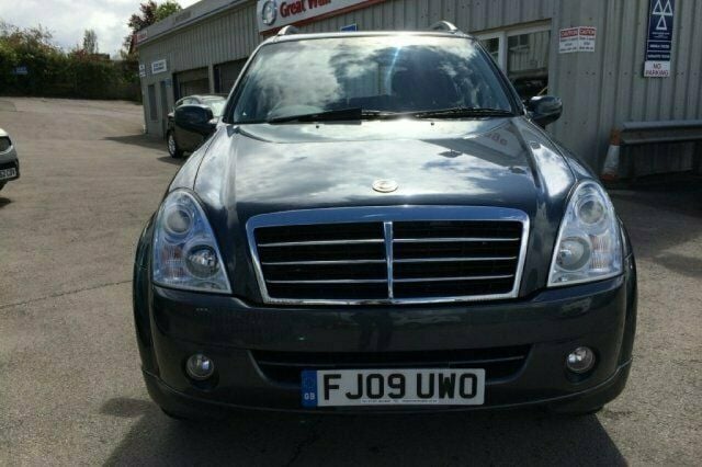 Used 2009 Ssangyong (KGM) Rexton SUV | £7,995 (Expensive) - Image 1/2