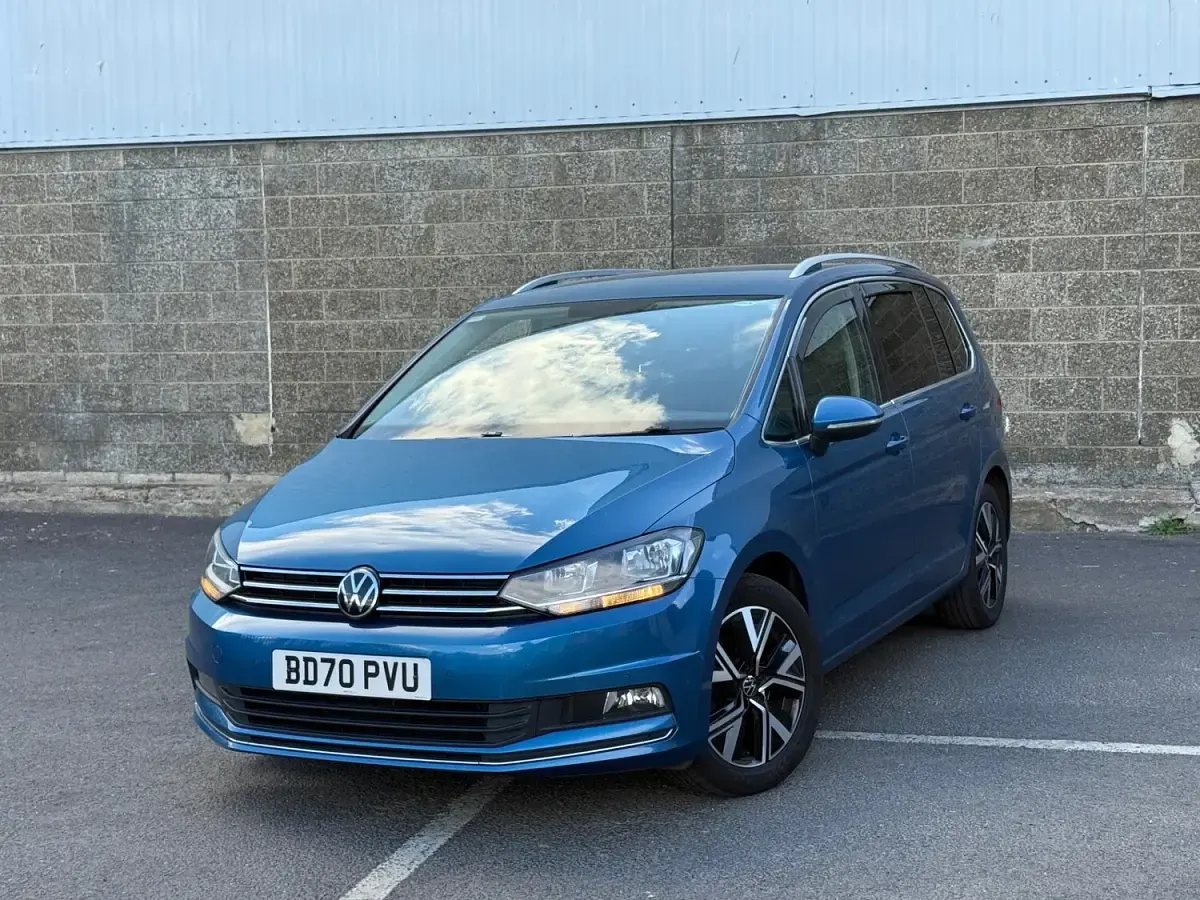 Used VW Touran SEL 150 HP (110 kW) 2021 Blue MPV