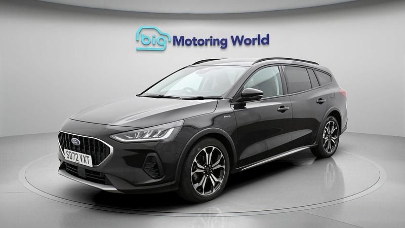 Usado Ford Focus Active X 118 HP (86 kW) 2022 Preto Carrinha