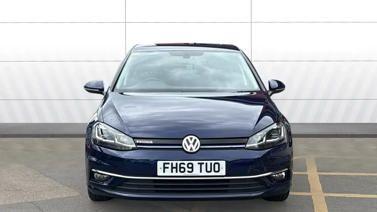 Used VW Golf VIII Edition 130 HP (95 kW) 2020 Blue Hatchback