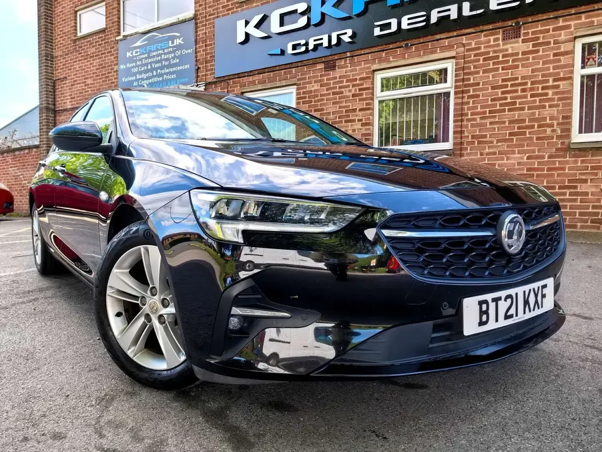 Usado Vauxhall Insignia Sport 122 CV (89 kW) 2021 Negro Utilitario