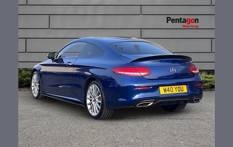 Used Mercedes C200 AMG Line Premium Plus 180 HP (132 kW) 2018 Blue Coupe