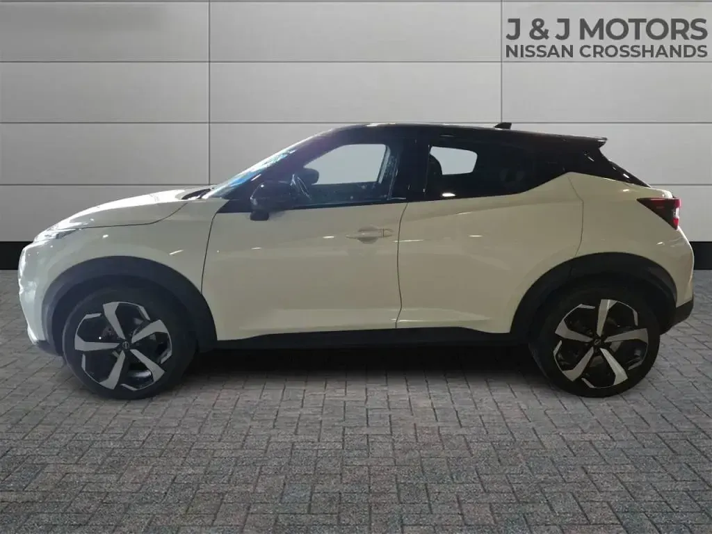 Used Nissan Juke Tekna 2023 White SUV
