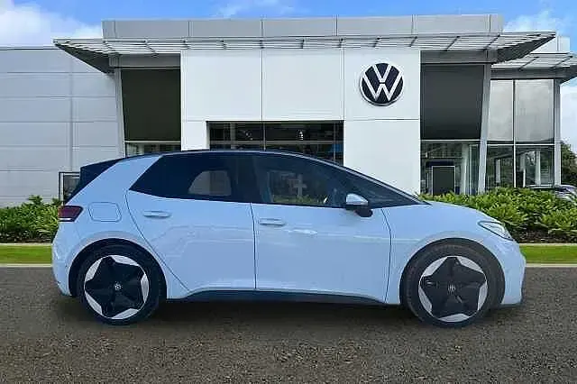 Used VW ID.3 Pro 150 kW (204 HP) 2025 White Hatchback