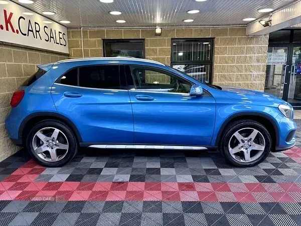 Used Mercedes GLA200 AMG line 136 HP (100 kW) 2015 Blue SUV