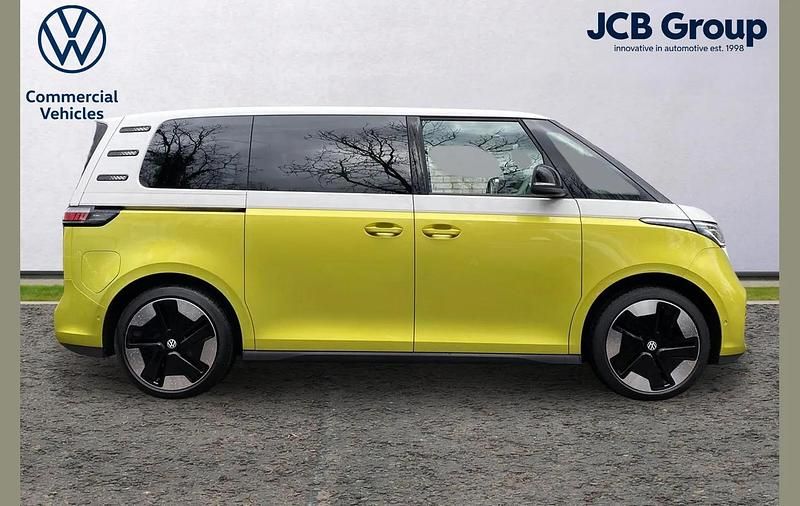 Used VW ID. Buzz Pro 147 kW (200 HP) 2024 White MPV