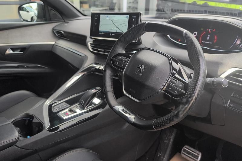 Celebes blue Used 2022 Peugeot 5008 GT MPV | £22,995 (Fair price) - Image 1/4