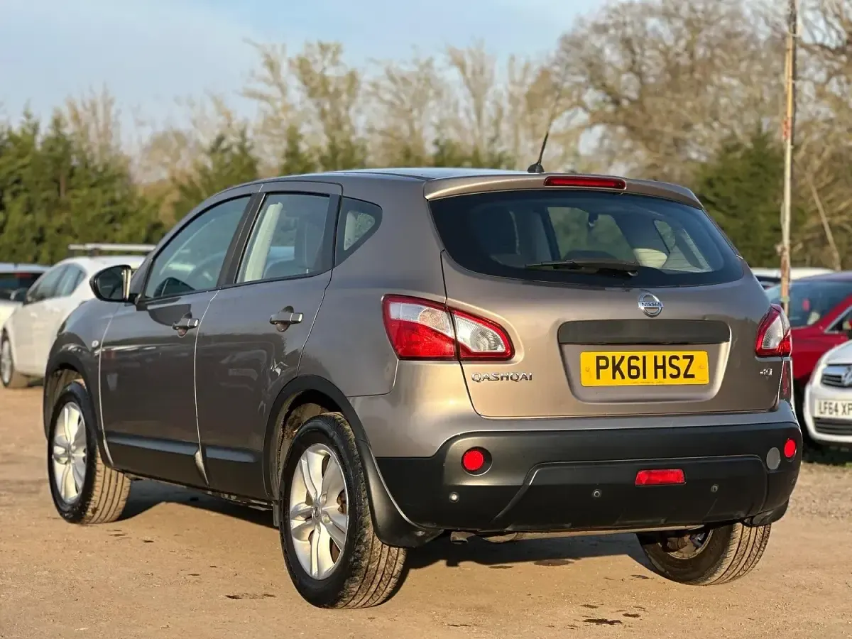 Used Nissan Qashqai Acenta 110 HP (80 kW) 2011 Beige SUV
