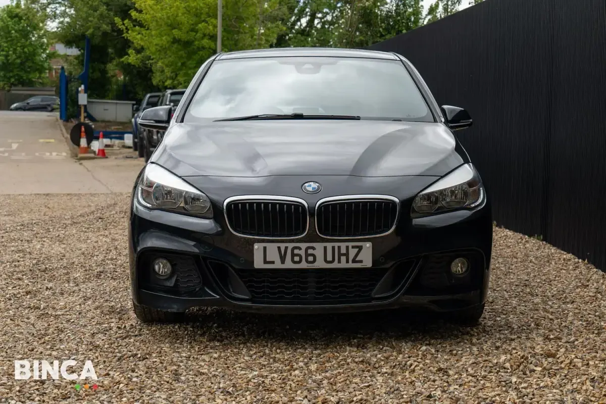 Usado BMW 218 M Sport 150 CV (110 kW) 2016 Negro Utilitario