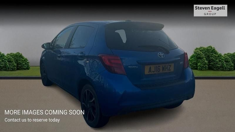 Used Toyota Yaris Design 2016 Blue Hatchback