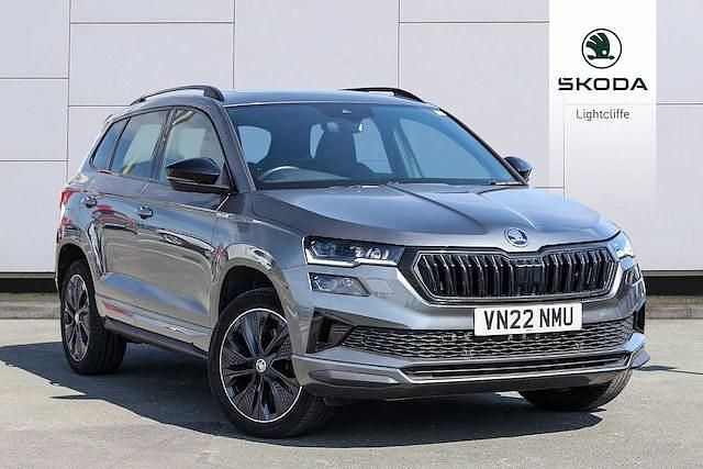 Graphite grey metallic Used 2022 Skoda Karoq SportLine SUV | £26,190 (Fair price) - Image 1/3