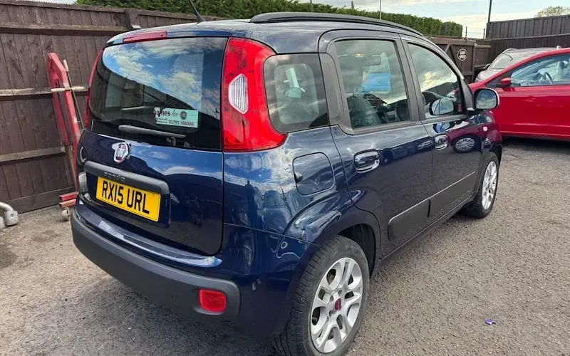 Begagnad Fiat Panda Lounge 69 HK (50 kW) 2020 Halvkombi