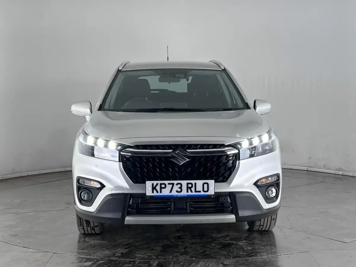 Używany Suzuki SX4 S-Cross 2023 Srebrny SUV