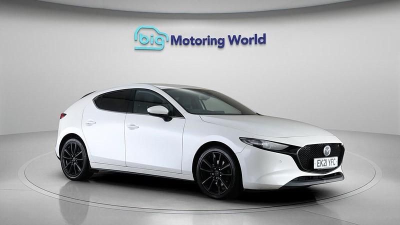Used Mazda 3 Inclusive 186 HP (136 kW) 2021 White Hatchback