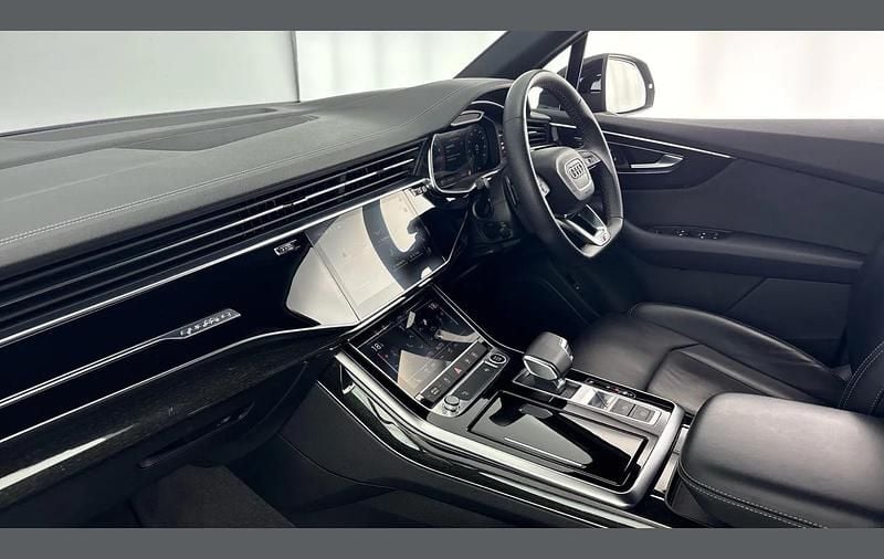 Used Audi Q7 Black Edition 340 HP (250 kW) 2022 Black SUV