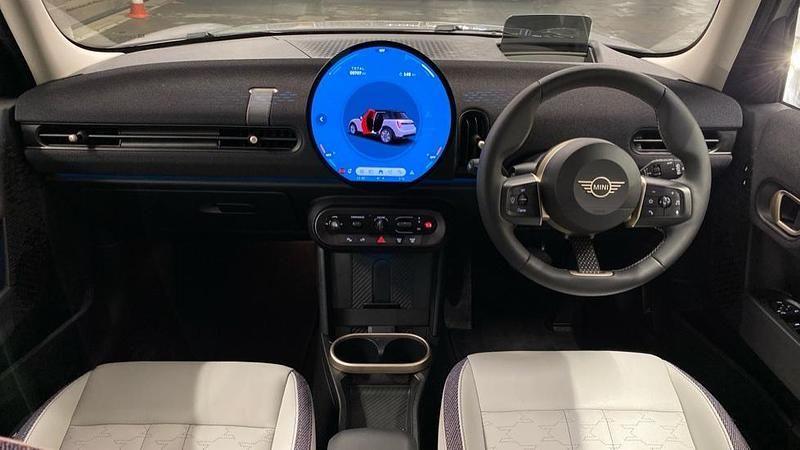 Used Mini Cooper Hatch 154 HP (113 kW) 2025 Silver Hatchback