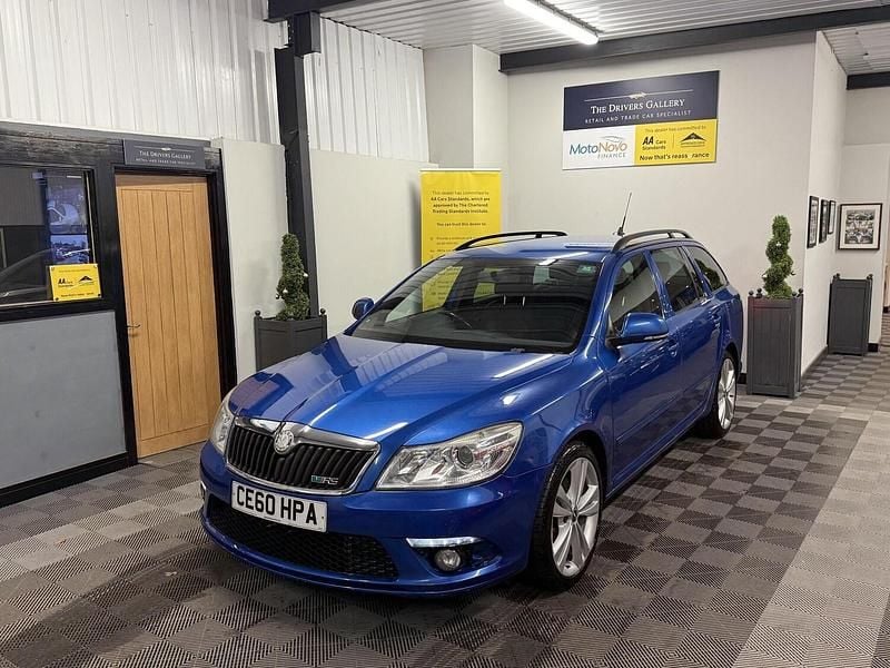 Blue Used 2010 Skoda Octavia vRS Estate | £3,995 (Fair price) - Image 1/4