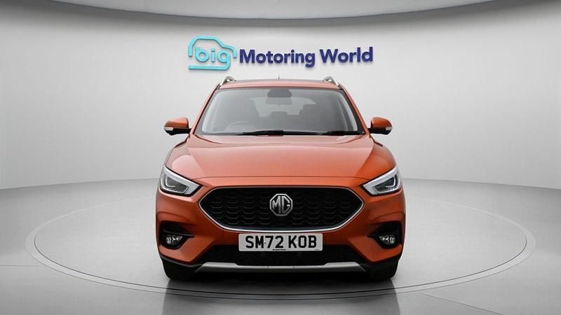 Used MG ZS Exclusive 111 HP (81 kW) 2023 Orange SUV