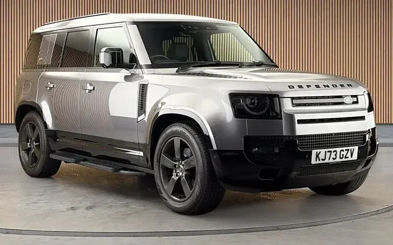 Used Land Rover Defender SE Dynamic 250 HP (183 kW) 2024 SUV