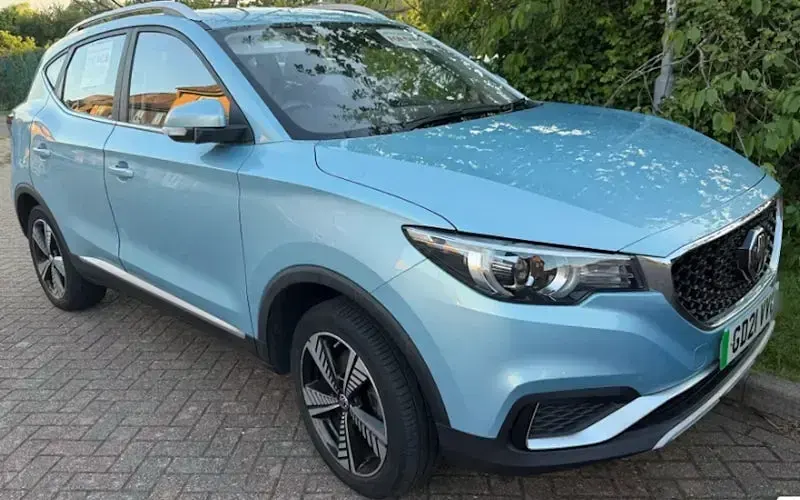 Käytetty MG ZS Exclusive 105 kW (143 HP) 2021 Katumaasturi