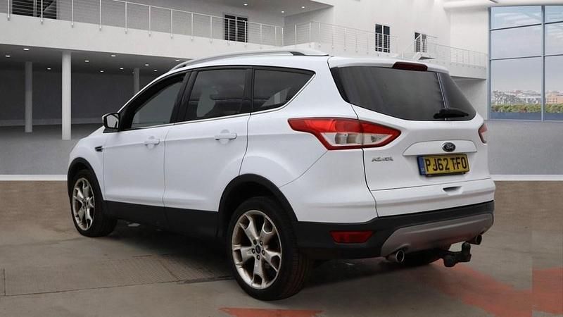 Used Ford Kuga Titanium 2013 Frozen white SUV