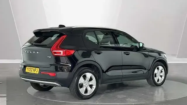 Used Volvo XC40 Momentum 161 HP (118 kW) 2022 SUV