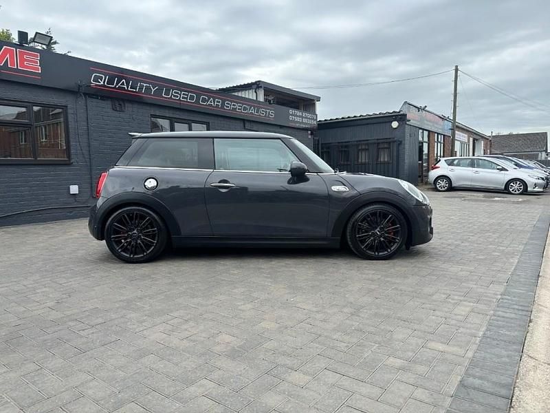 Begagnad Mini Cooper S Hatch 2014 Grå Halvkombi