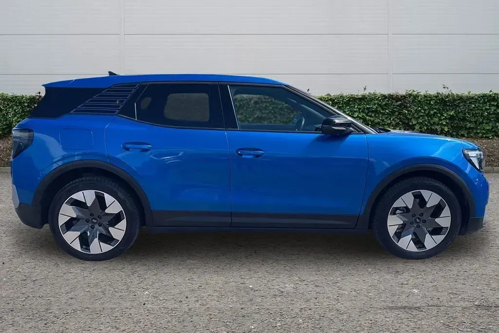 Begagnad Ford Explorer Premium 210 kW (286 HK) 2024 Blå SUV
