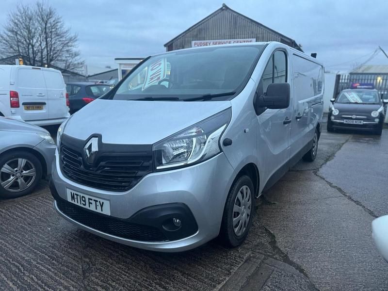 Used Renault Trafic Business 2019 Silver MPV