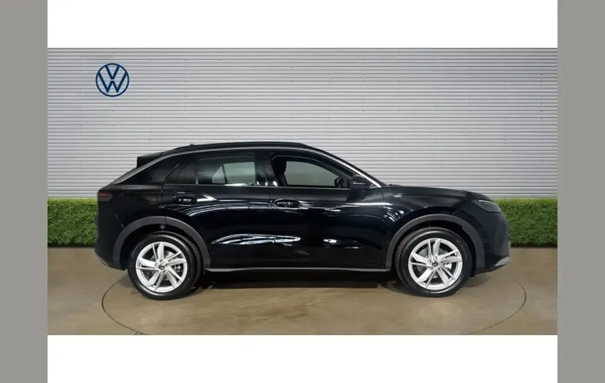 New VW T-Roc Life 113 HP (83 kW) 2025 Other SUV