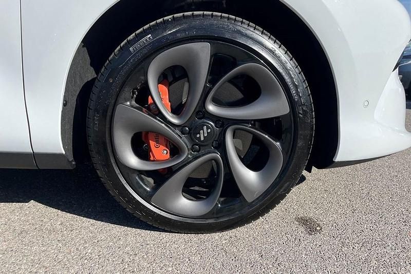 New MG IM6 572 kW (778 HP) 2025 SUV
