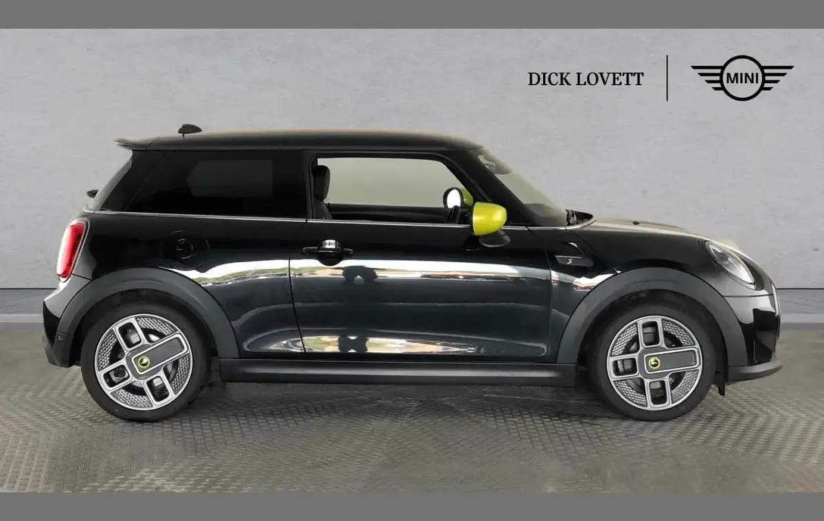 Used Mini Cooper S Level 2 135 kW (184 HP) 2022 Black Hatchback