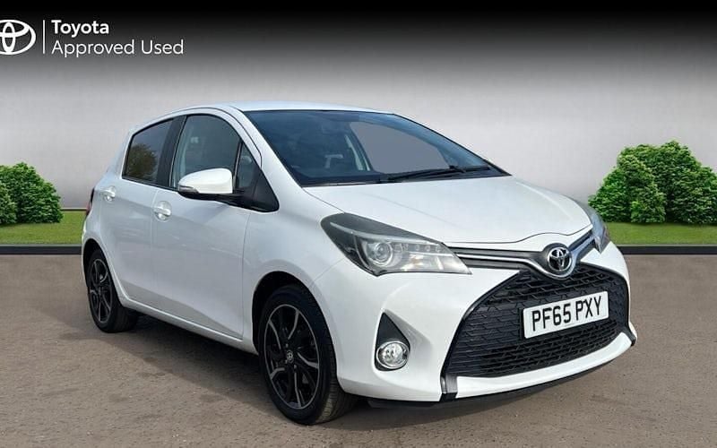 Used Toyota Yaris Sport 99 HP (72 kW) 2015 Hatchback