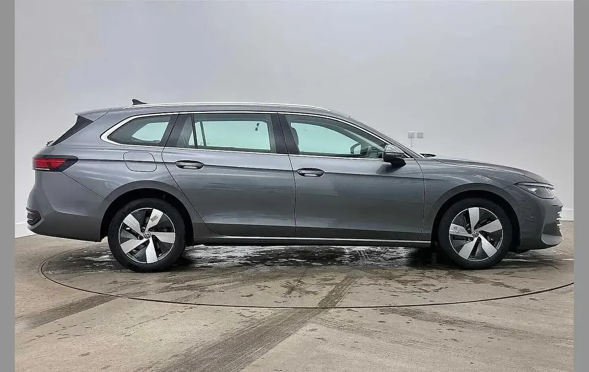 Used VW Passat Life 204 HP (150 kW) 2025 Grey Estate