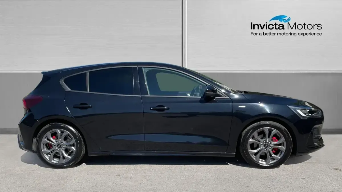 Używany Ford Focus ST-Line 125 KM (91 kW) 2024 Czarny Hatchback