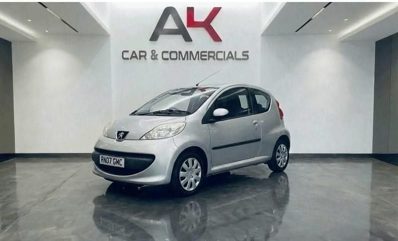 Used Peugeot 107 68 HP (50 kW) 2007 Silver Hatchback
