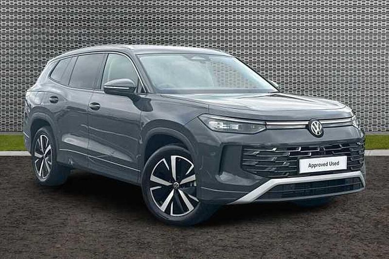 Used 2025 VW Tayron SUV | £38,115 (Good price) - Image 1/4