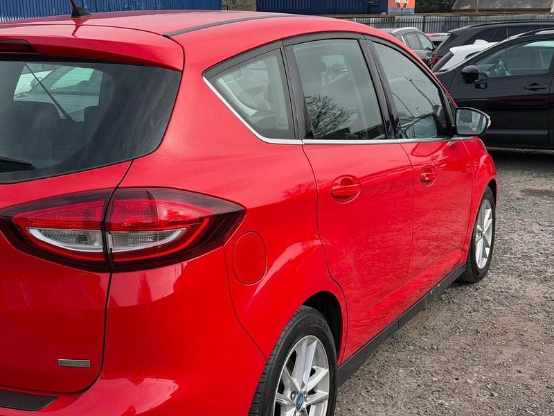 Used Ford C-MAX Zetec 125 HP (91 kW) 2016 Red MPV